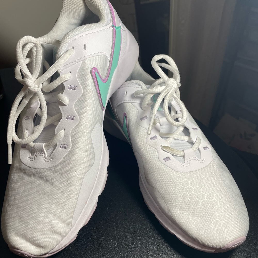Nike sneakers 👟